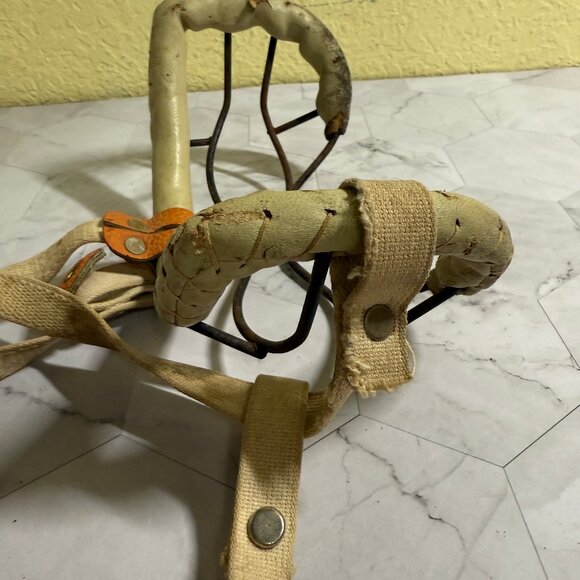 Vintage Catcher’s Mask MacGregor G916, 1940s Metal, Leather Padding Canvas Strap - Picture 9 of 9